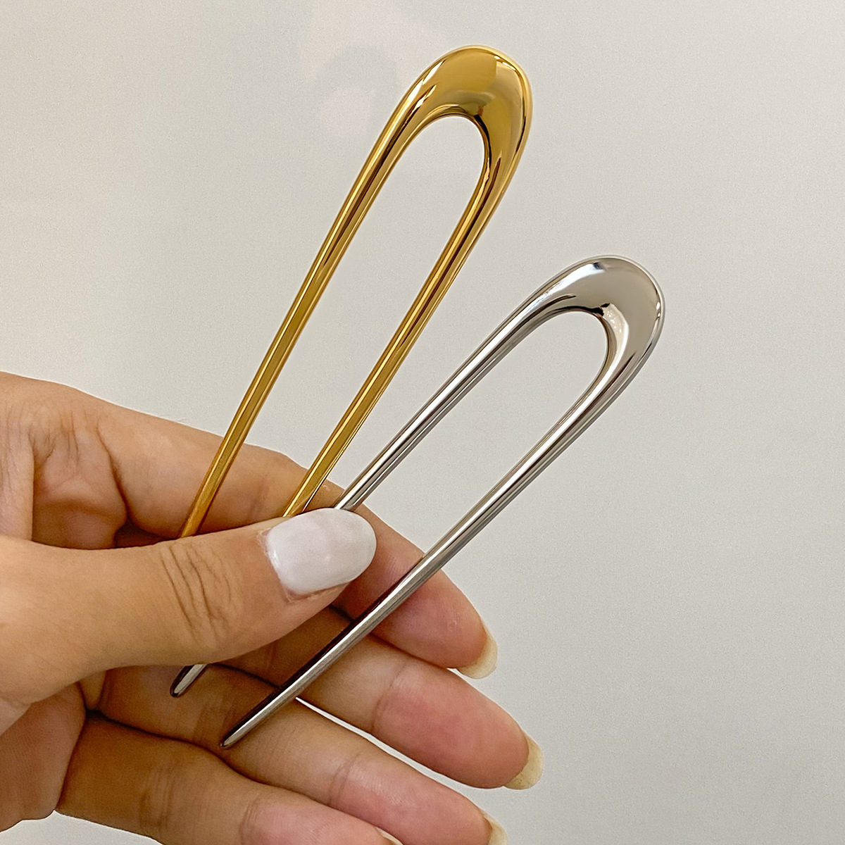 1 Stück einfache, lässige U-förmige Haarspange aus Edelstahl mit 18 Karat Vergoldung für Damen 